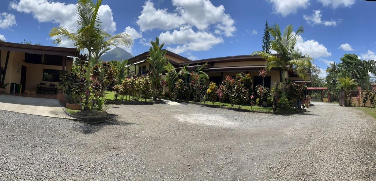 La Fortuna Aunty Arenal Lodge מראה חיצוני תמונה